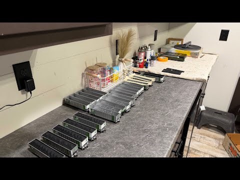 HO scale Burlington Northern coal train project. Pt 1