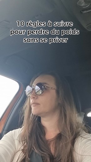 ✨ 10 principes simples pour perdre du poids — sans te priver 💫 Mais avant de commencer, pense à t’abonner @m.t_pilates si tu veux apprendre à perdre du poids depuis chez toi, sans salle de sport ni régime strict — juste des habitudes simples, durables, et du bon sens. Les 10 principes : 1️⃣ Hydrate-toi. L’eau soutient ton énergie, ton métabolisme et aide ton corps à éliminer naturellement. 2️⃣ Pas de régime. Je ne suis aucun “plan miracle”. Je mange simplement, avec équilibre. Les régimes stric
