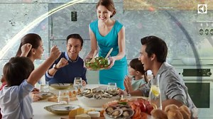 Keep your food market-fresh for 7 days with our NutriFresh™ Inverter Refrigerators! Watch this video to find out how our NutriFresh™ refrigerators with FreshShield Crisper, 360 AirCool, and FreshTaste Deodorizer preserves goodness and taste to give you fresh, healthy, and tasty food. | Electrolux