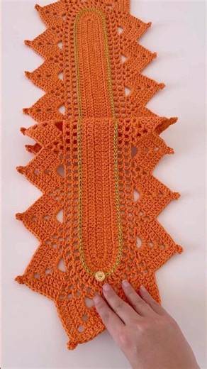 Trilho de mesa em crochê 🧡 #crochet