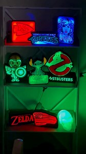 Light up your world with our custom LED lightboxes! ✨ These aren’t just any lights — they can change colors, dance along with your music, or glow softly as the perfect nightlight. Each one is powered by a USB LED strip and comes with a handy remote, so you’re always in control. We’ve got designs for everyone — from Taylor Swift to the Kansas City Chiefs, Stitch, Teenage Mutant Ninja Turtles, and so much more starting at just $20 And the best part? We can make a custom box just for you — your nam