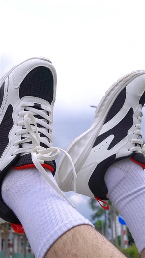 3.3K views · 3 comments | Anta Light weight-giày chạy basic cho người mới bắt đầu Link sản phẩm: https://anta.com.vn/products/giay-chay-the-thao-nam-basic-stable-anta-9124e5525-3 | ANTA Việt Nam | Facebook