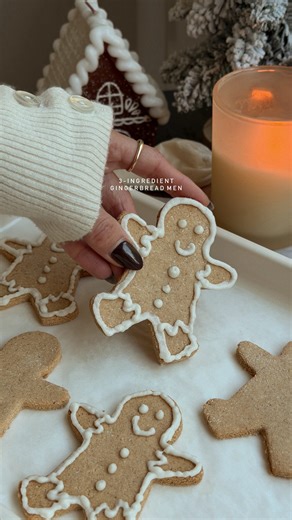 Robin Plotnik on Instagram: "Comment COOKIE for the recipe to these 3-ingredient gingerbread men sent to your DMs!!! 🤎 This is one of the easiest holiday recipes ever, PLUS it’s made with healthier ingredients and doesn’t have all the added junk that store bought gingerbread has. My kids were absolutely obsessed!! And don’t judge my icing skills - it’s not my typical art okayyyyy 😉 #gingerbreadrecipe #holidayrecipe #healthygingerbread #easyrecipe #christmasrecipe"