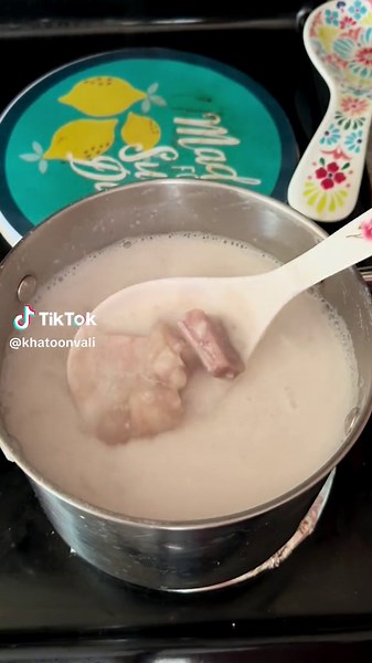 Taro and Tapioca pearls dessert. . . #tarolover #dessertinspiration #sweettreats #asiandessert #desserttime #dessertgoals #homemadedessert