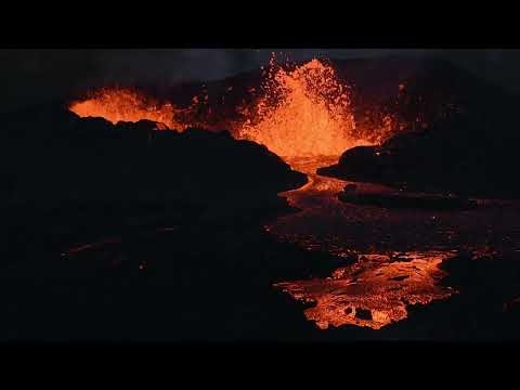 Lava Bubbling Ambience 🌋 | 2-Hour Volcano Sounds for Sleep & Focus