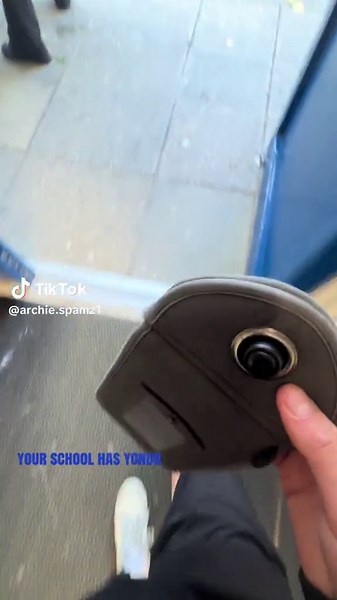 What is a Yondr Pouch? The School Phone Lock System Explained