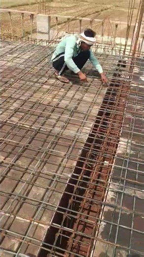 स्लैब में कितने ईंच का जाल रखें || civil engineering 😳👍||#steel #construction #vlog #tmt #slab #fun
