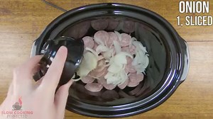 A super delicious slow cooker sausage and sauerkraut recipe. 👌 Recipe: https://slowcookingperfected.com/slow-cooker-sausage-and-sauerkraut/ | Slow Cooking Perfected