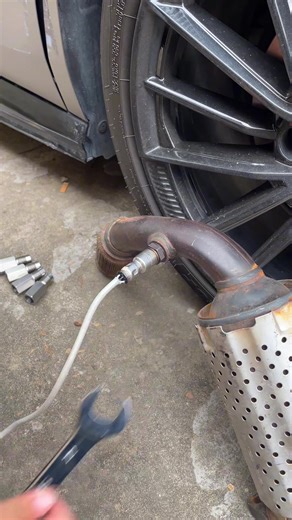 🚨Is your CHECK ENGINE light on? Don't pay a mechanic hundreds! A faulty 02 Sensor is the cause and it's EASY to fix yourself. Our premium oxygen sensor: ✅Direct OEM Fit - No guesswork ✅Boosts MPG & Restores Power ✅5-Minute DIY Install (Save $$!) Watch how easy it is to replace it and get your car running smoothly again. ⬇️Get the RIGHT sensor for your car now! Click the link in our bio! #O2Sensor #CheckEngineLight #DIYMechanic #CarRepair #SaveMoney