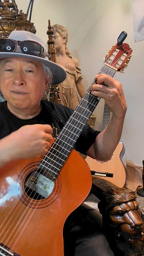 #angelfargas #requinto #ukuleleschool #guitartutorial #rancheras #strumming #lessons | Angel A Fargas