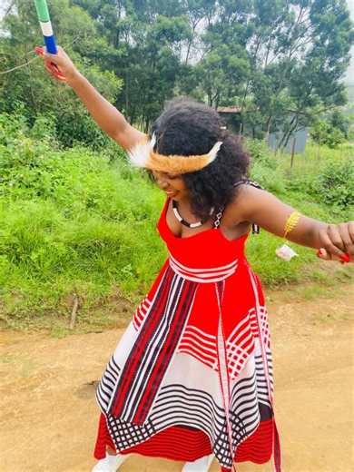 Besiyoshadisa ngaphesheya koThukela #KwaZulu #umshado