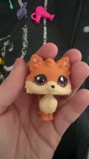 Foxanne (@lpsfoxygalaxy)’s videos with original sound - Izzy