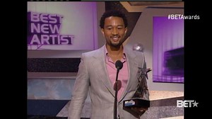 9.9K views · 61 reactions | Sings we're just Ordinary People, check out when John Legend, won best new artist at the #BETAwards. | BET Awards | Facebook