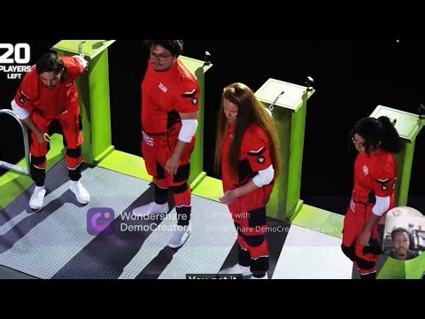 100 People Vs The World's Biggest Traps