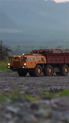 Big RC Truck Replica | Powerful Remote Control Model | شاحنة كبيرة بالتحكم عن بُعد مجسم قوي