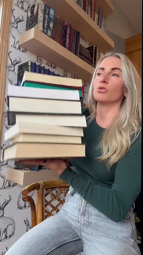 These are just my correct opinions. #fantasyromance #romantasy #acotar #fourthwing #romantasybooks #booktok romantic fantasy books | Kaila Books