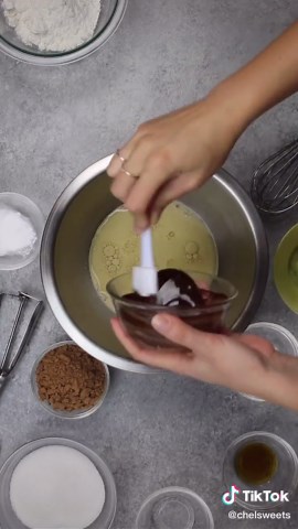 Baileys Cupcake Recipe by Chel Sweets