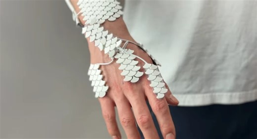 AI Controls Your Hand: Meet the Human Operator | RoboHorizon Robot Magazine - AI you can touch