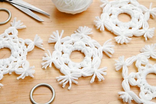 Yarn Snowflakes | Easy Yarn Snowflake Craft