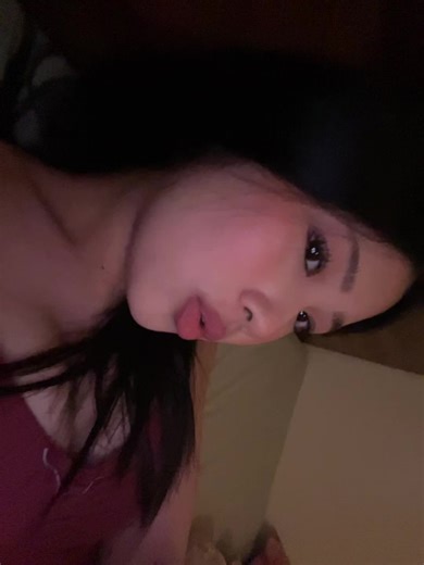 pretend like u don’t see the little string