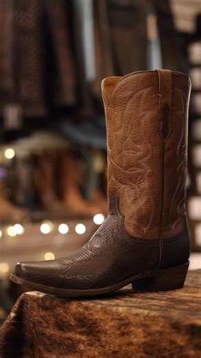 Built different from the ground up. Lucchese shark skin—rare, rugged, unmistakably premium. #outlawswesternwear #boots | Outlaws Western Wear SA