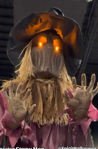 Sinister Straw Man: The Ultimate Halloween Animatronic
