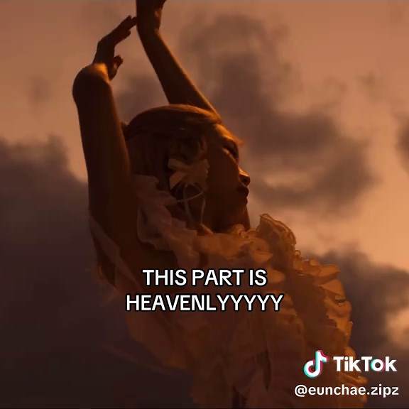 LE SSERAFIM: Discover Their Fiery Performance Highlights