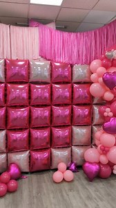 Otra manera de hacer una Pared 🧱 de Globos 🎈con globos foil 🔥 Si te gustaría saber más sobre nuevas técnicas en tendencia 💥 para que la pongas en práctica en tus eventos 🥳 Síguenos en @masterclassfestejo para más ➕ . . . #pareddeglobos #globosfoil #foil #florida #manualidades #mamitasemprendedoras #globos #globostendencia #globostendencia #decoracionesconglobos | Mayreth Pacheco