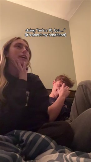 why did he end the video w his toe 😭😭😭😭 #trending #fyp #viral #boyfriend #couple