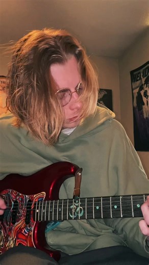Y’all been liking this riff so I made it into a loop with electric guitar instead peace #guitartok #electricguitar #loop