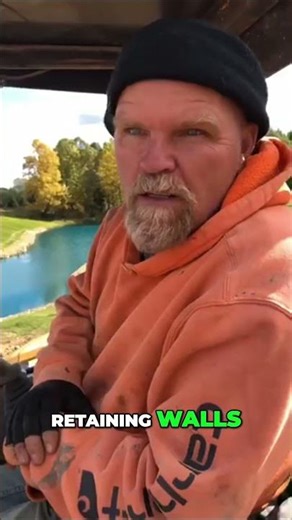 Building Pool's Wall: Concrete & Foundation Explained #shorts