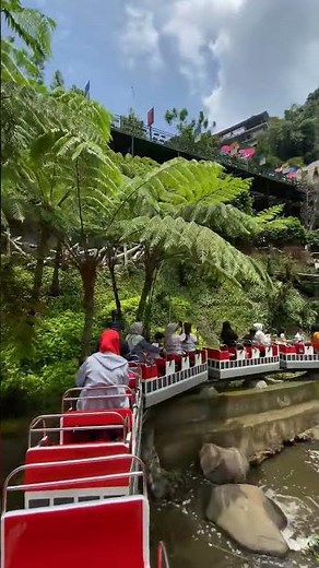 VIRAL KERETA di atas Sungai KEREN 😎‼️#kereta#viral#keretapi#train#bus#buss#excavator#beko#tabolabale