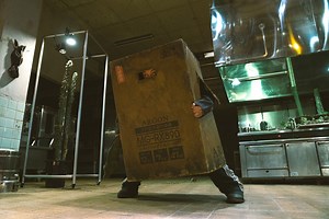 それは、人間が望む最終形態―映画『箱男』予告編
