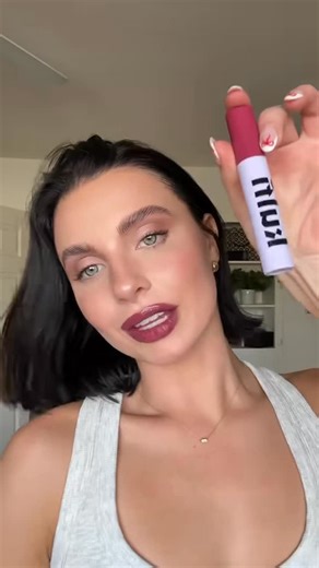 Sylvia Van Hoeven | Beauty & Fashion on Instagram: "Want the Lip Oil Stain? Comment “LINK” & a dm with the link to shop will be sent to you! *YOU MUST BE FOLLOWING ME TO RECEIVE THE LINK DUE TO PRIVACY SETTINGS* 💗 #lipstain #lipstainviral #lipoil #kulfibeauty"