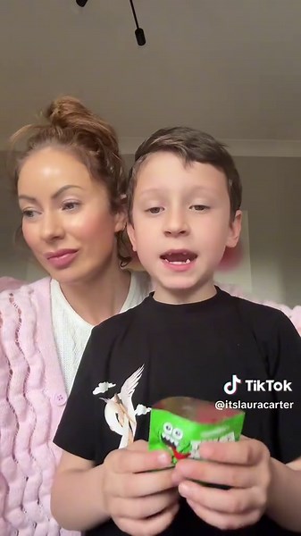 Unspeakable Fruit Blox Review: 10/10 Snack Idea!