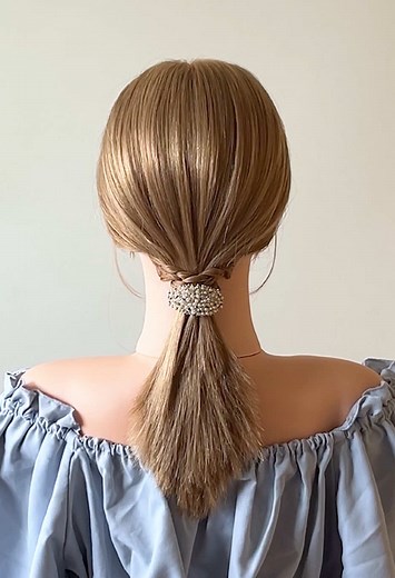 セミロングの簡単ヘアアレンジガイド