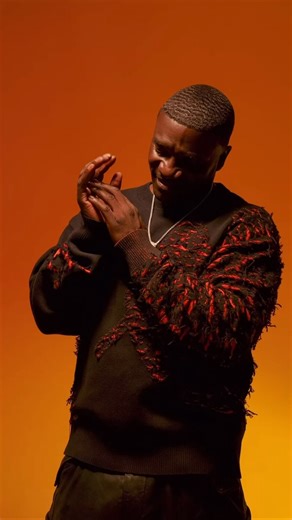 AKON on Instagram: "📸 @kimmie_hoo"