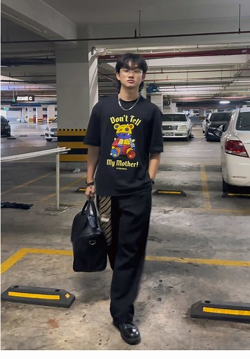 The Timeless Appeal of the Iconic Black & White Tee