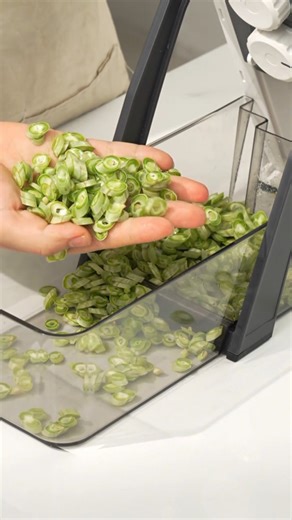 🧑‍🍳 Cut Your Prep Time in Half with Our Kitchen Chopping Tool 🧑‍🍳 Say goodbye to manual chopping! Our kitchen chopping tool makes slicing, dicing, and chopping faster and easier than ever. 🥒🍅 #ChopLikeAPro #KitchenInnovation #QuickMeals #EfficientCooking #PrepMadeEasy | Home Kitchen Supplies