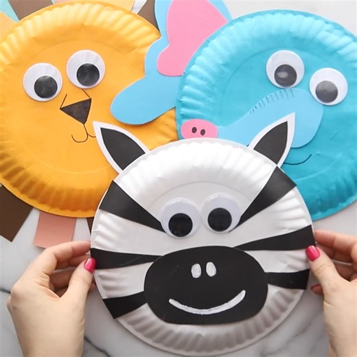These Paper Plate Jungle Animals are a fun activity for kids! You only need a few basic craft supplies to make a paper plate lion, zebra and an elephant! | Made to be a Momma | Facebook