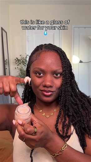 Hydrate Your Skin with Clinique Moisture Surge Gel