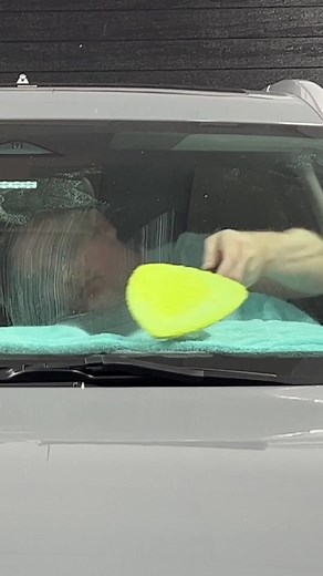 Crystal Clear Windshield Cleaning Tips