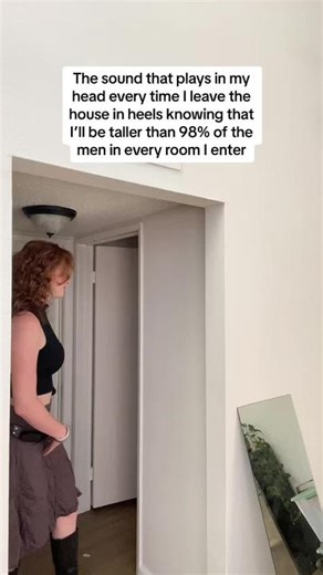 Tall women, we really do have fun don’t we😈