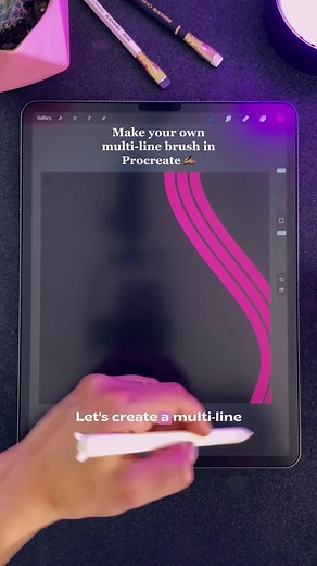 Let’s create a multi-line brush in Procreate ✒️ Here’s the breakdown: ✦ Create a square canvas with a black background (mine is 3,000 x 3,000px). ✦ Draw a perfect white circle using the Monoline brush (tap with a finger to make a perfect circle). ✦ Duplicate your circle and move it all the way up to the edge of your canvas. ✦ Repeat this to add a third circle and move it all the way to the bottom. ✦ Swipe down with 3 fingers and click Copy All. ✦ Click the button in your brushes to create a new