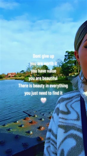 #water #walking #peaceful #relaxed #vibe there is beauty in everyone and everything, take a walk, get up do something productive, clean house, clean mind, you've got this 💯 you matter, your mental health matters you are not alone 🫶