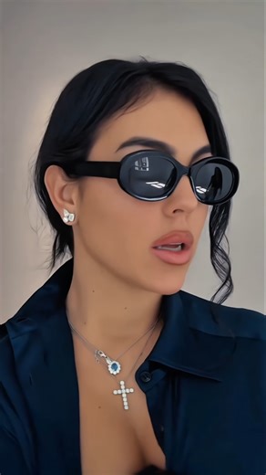 🖤Georgina Rodríguez in Luxury Black Dress 🖤 | Stunning Appearance at a Grand Event