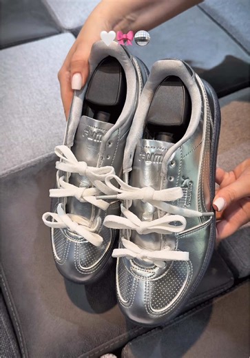 Стилизуем Puma Palermo Astro Escape трендовой шнуровкой бантики!🎀 Как Вам?💬