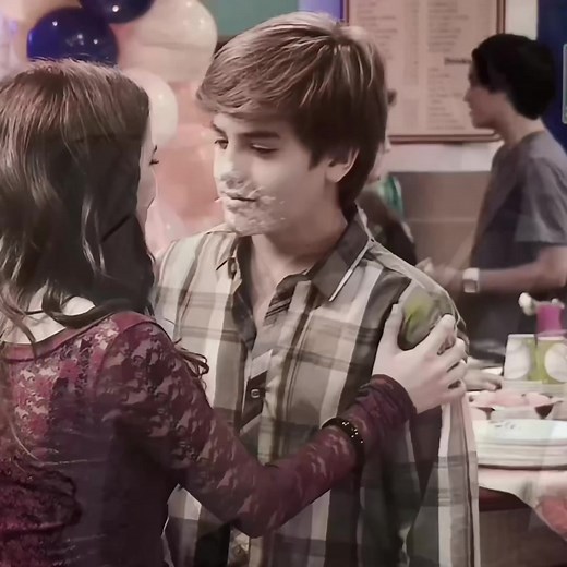 Video star needs to fix those damn keyframes my glitches are all wonky || ac:@𝐞𝐝𝐢𝐭𝐢𝐧𝐠.𝐚𝐮𝐝𝐢𝐨𝐬 ★ scp:logolessdisneyy #ZACKMARTIN #zackmartinedit #dylansprouse #dylansprouseedit #suitelifeofzackandcody #suitelifeondeck #fyp #like #viralvideo #vsp #vspedit #txpton