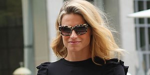 Il costume bianco di Michelle Hunziker è l'Estate 2022 formato bikini