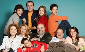 Los Serrano | Dónde ver online la serie (Lista de capítulos) - Wake & Listen